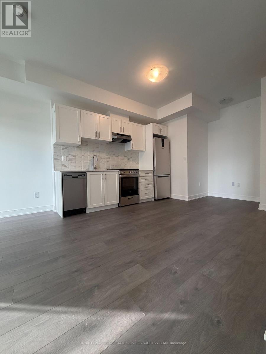 B809 - 715 DAVIS DRIVE, Newmarket (Huron Heights-Leslie Valley) — photo 2