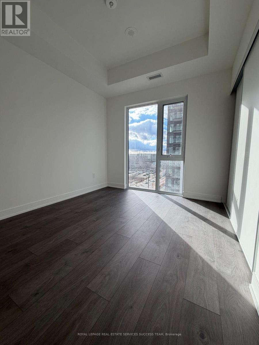 B809 - 715 DAVIS DRIVE, Newmarket (Huron Heights-Leslie Valley) — photo 5