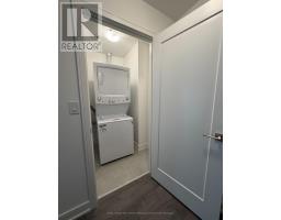 B809 - 715 Davis Drive, Newmarket, ON L3Y0J2 Photo 8