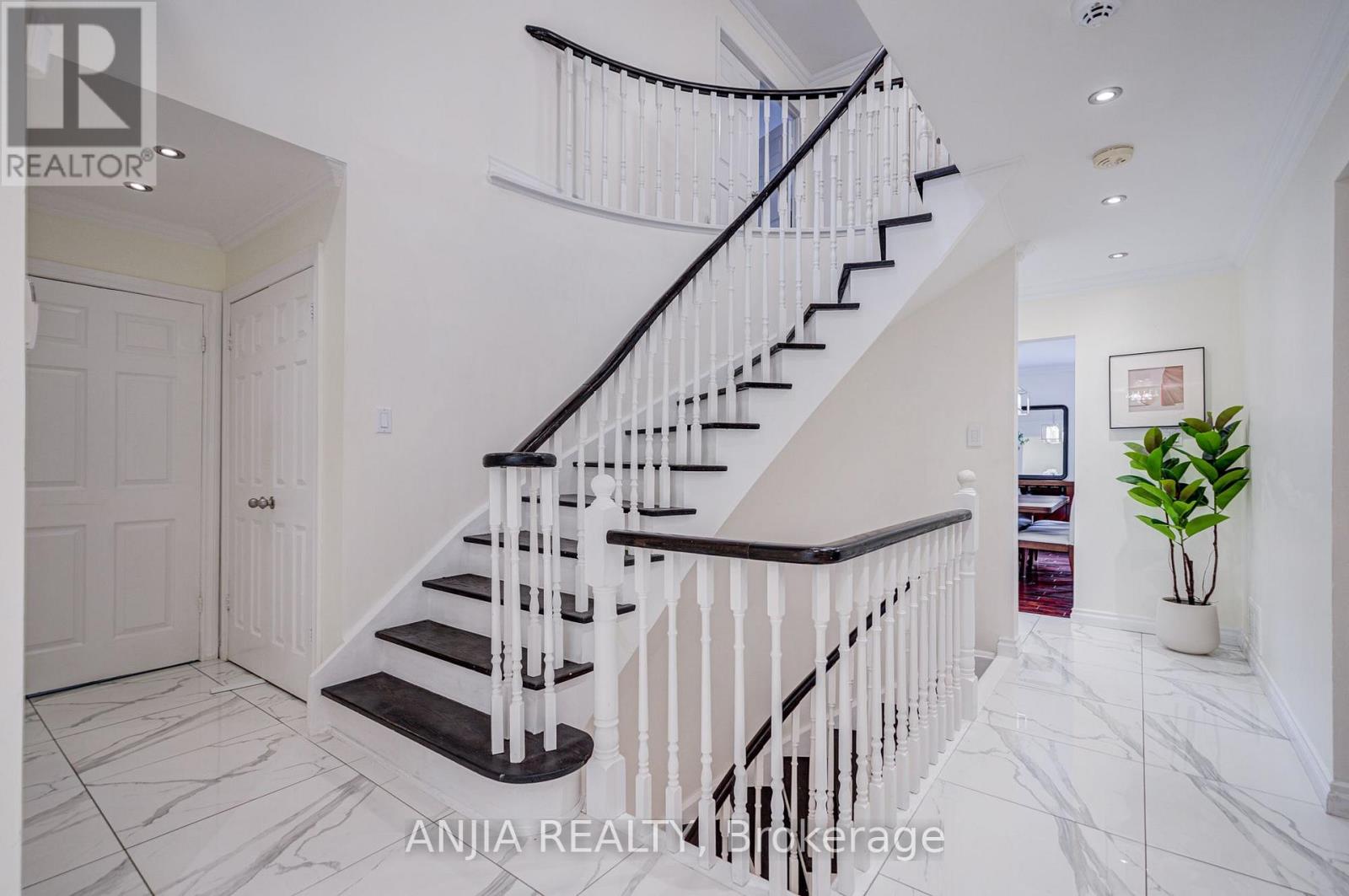 39 MILLCROFT WAY, Vaughan (Brownridge) — photo 8
