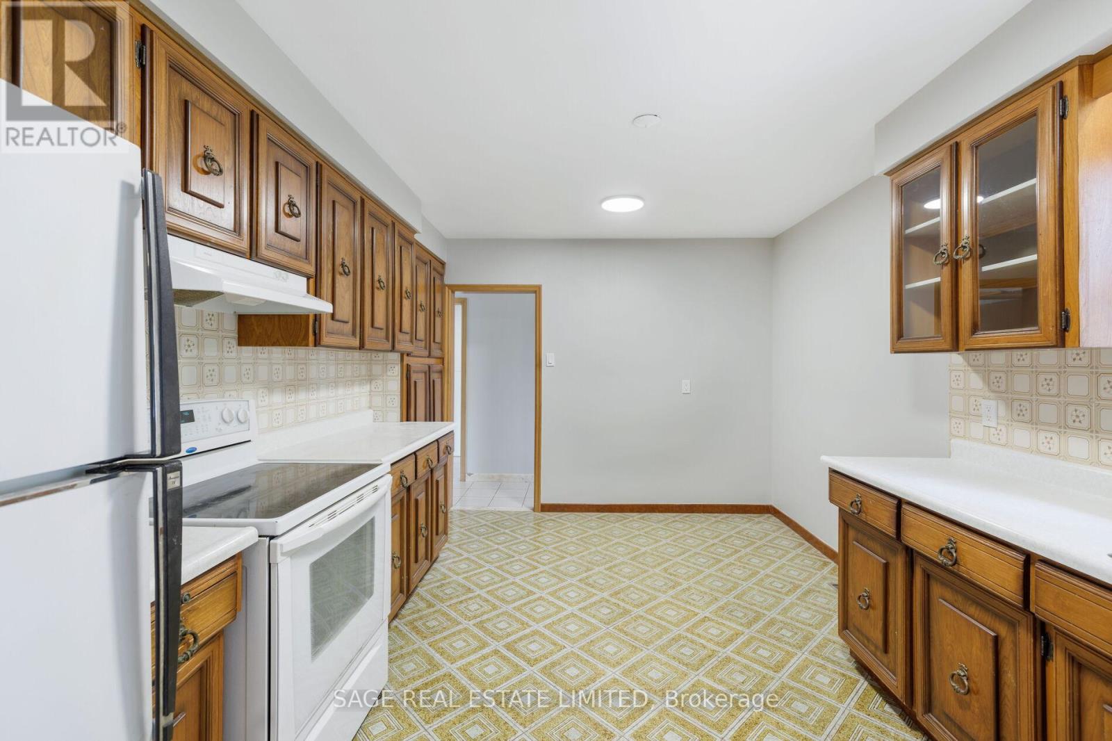 22 RIDGEMOUNT ROAD - 10