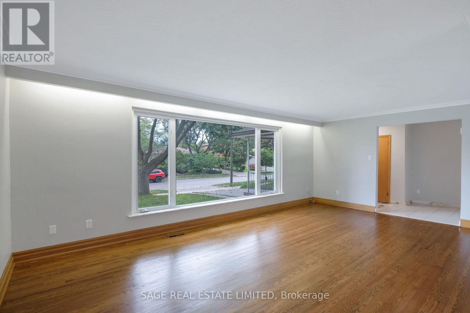 22 RIDGEMOUNT ROAD, Toronto (Humber Heights) — photo 4