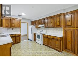 Kitchen - 22 Ridgemount Road, Toronto, ON M9P1C5 Photo 9