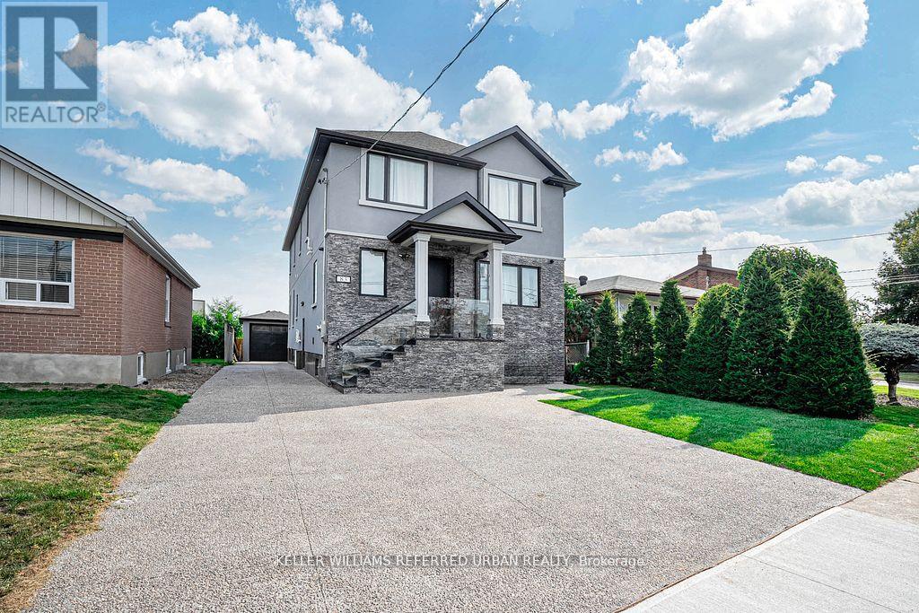 83 FLORAL PARKWAY, Toronto (Maple Leaf) — photo 3
