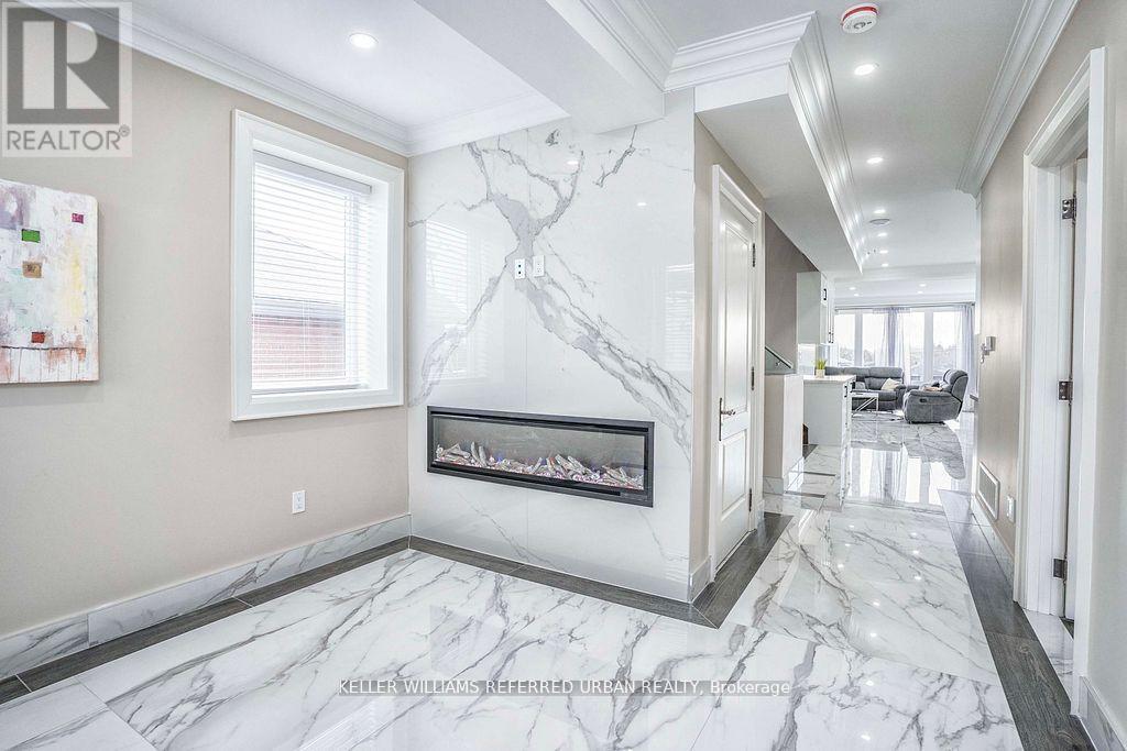 83 FLORAL PARKWAY, Toronto (Maple Leaf) — photo 4