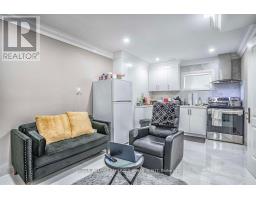 83 Floral Parkway, Toronto, ON M6L2C3 Photo 29