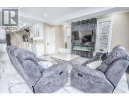 Bathroom - 83 Floral Parkway, Toronto, ON M6L2C3 Photo 6