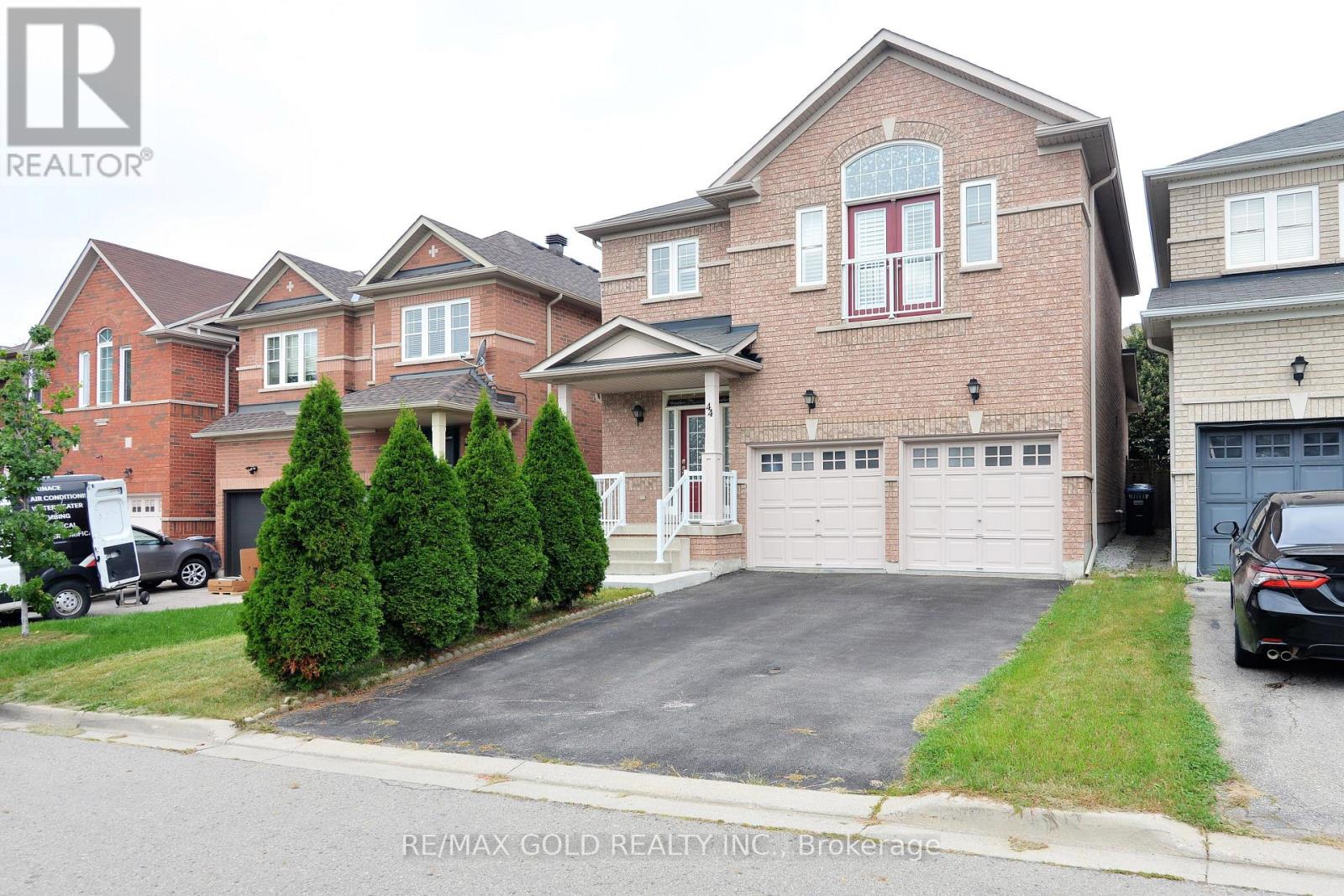 44 PERGOLA WAY, Brampton (Bram West) — photo 3