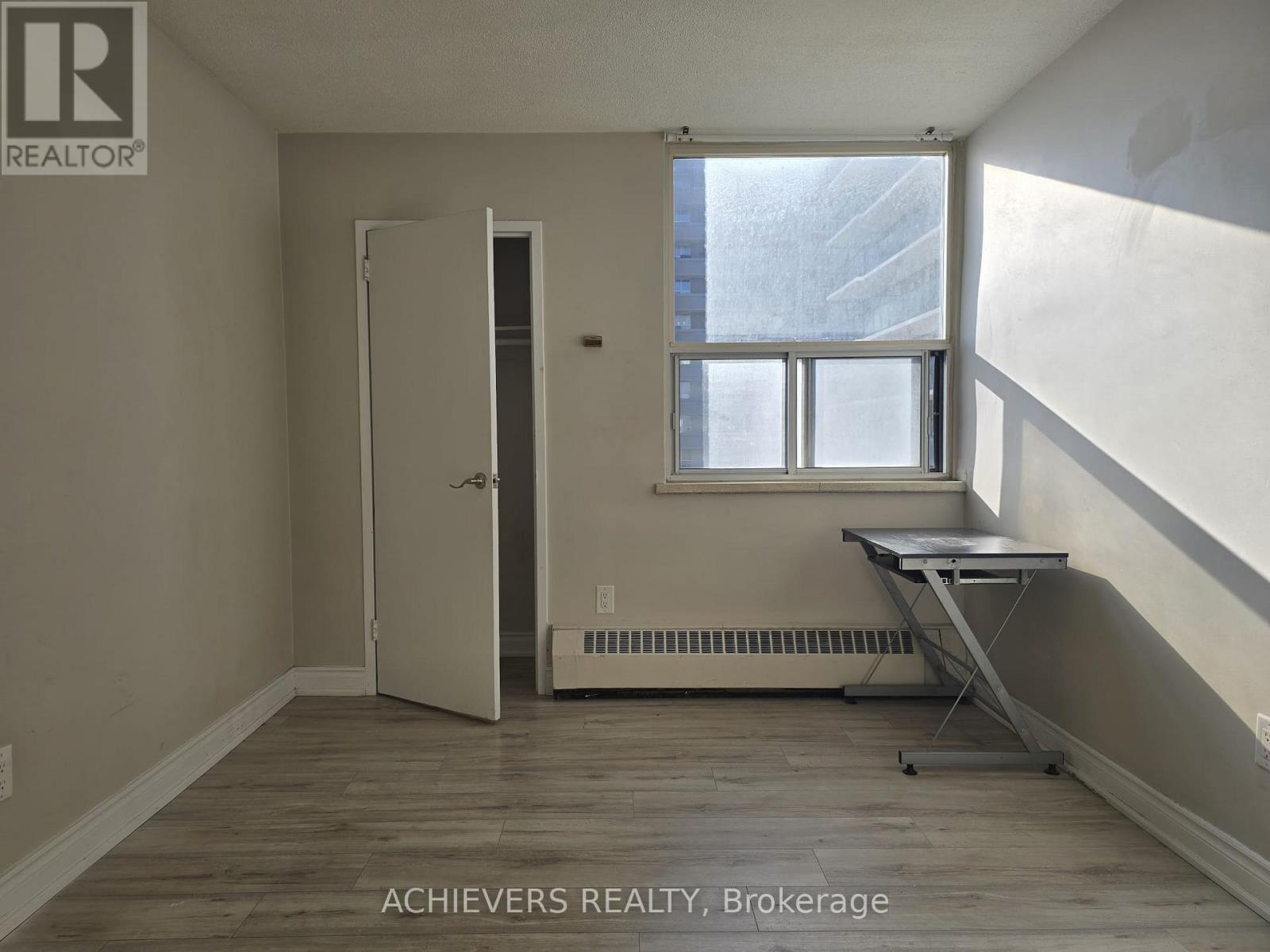 #1004 1455 LAWRENCE AVENUE W - 27