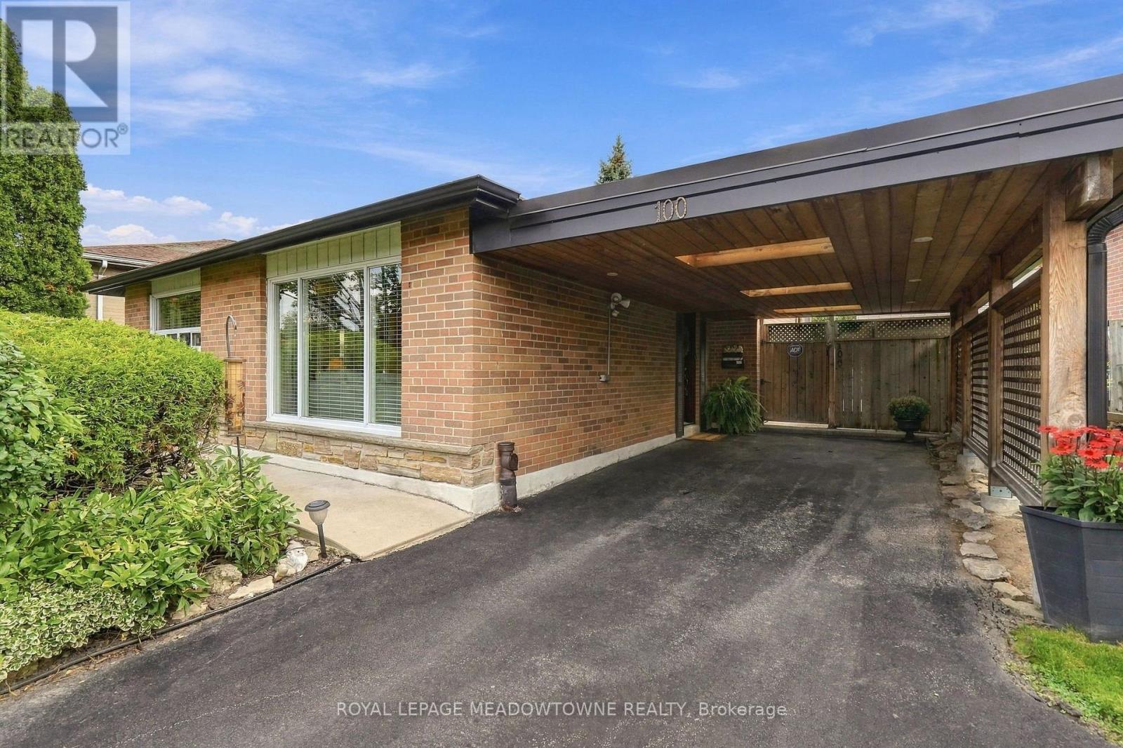 100 LEXINGTON AVENUE, Toronto (West Humber-Clairville) — photo 3