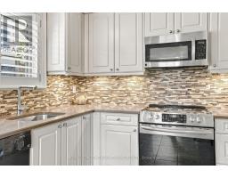 100 Lexington Avenue, Toronto, ON M9V2G8 Photo 10