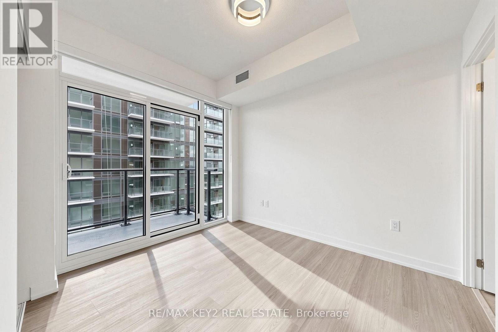 2104 - 4010 EGLINTON AVENUE W, Toronto (Humber Heights) — photo 9