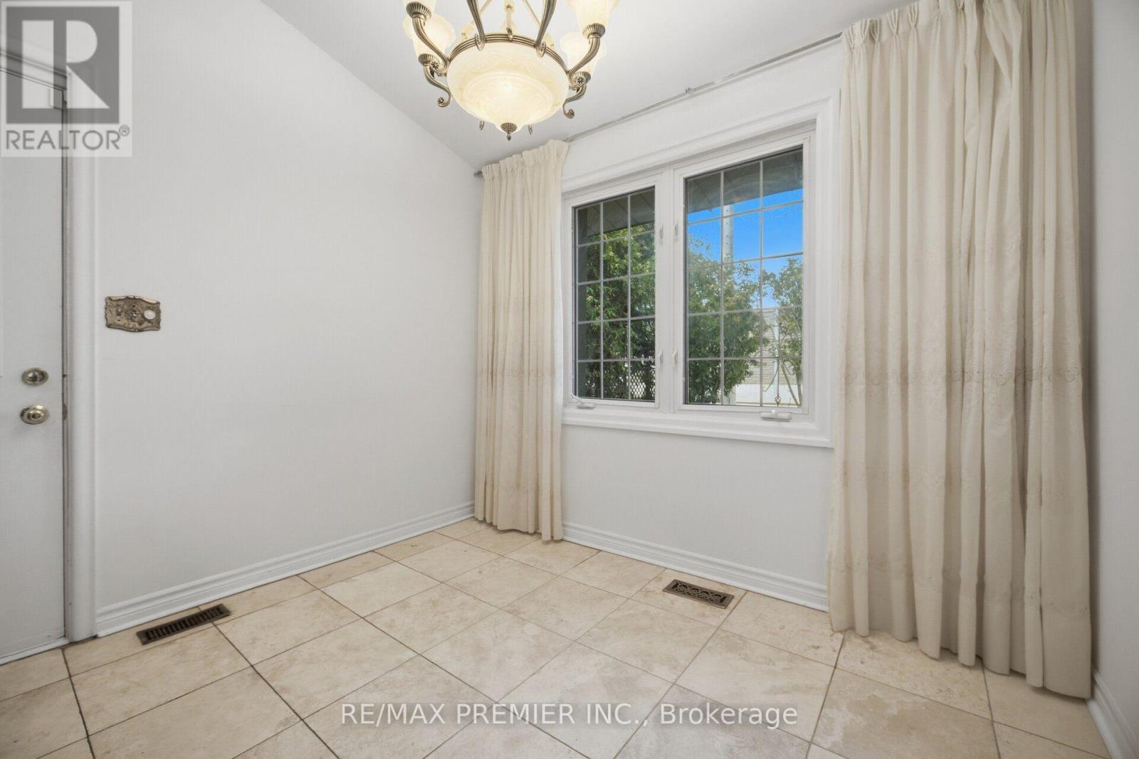 1474 SOUTH SERVICE ROAD, Mississauga (Mineola) — photo 11