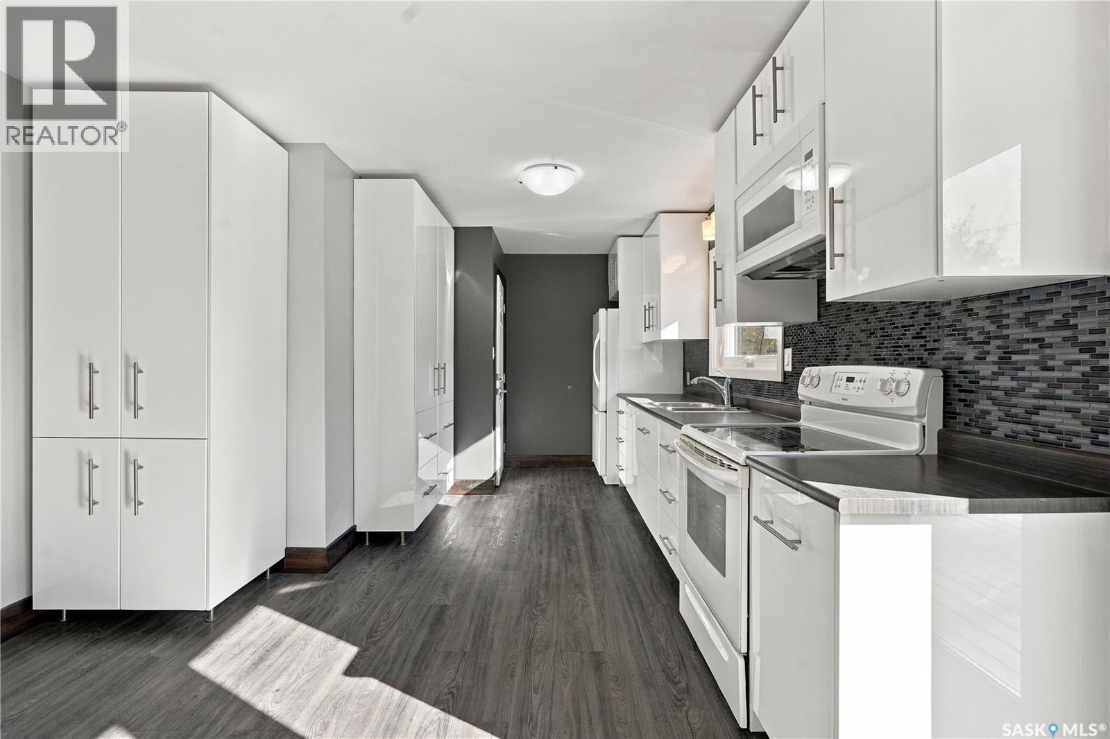 326 Vancouver AVENUE N, Saskatoon — photo 12