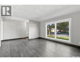 Living room - 326 Vancouver Avenue N, Saskatoon, SK S7L3P6 Photo 7