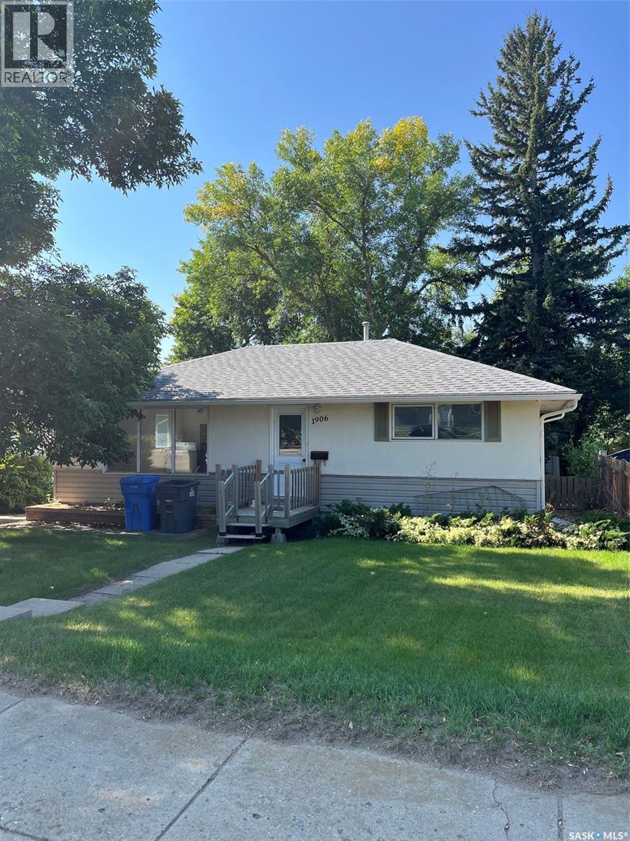 1906 First STREET - 1