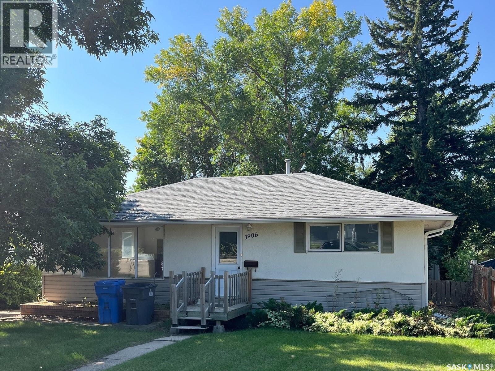 1906 First STREET, Estevan — photo 2