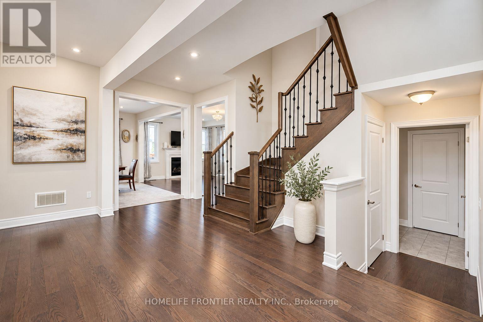 135 ROSS VENNARE CRESCENT - 2