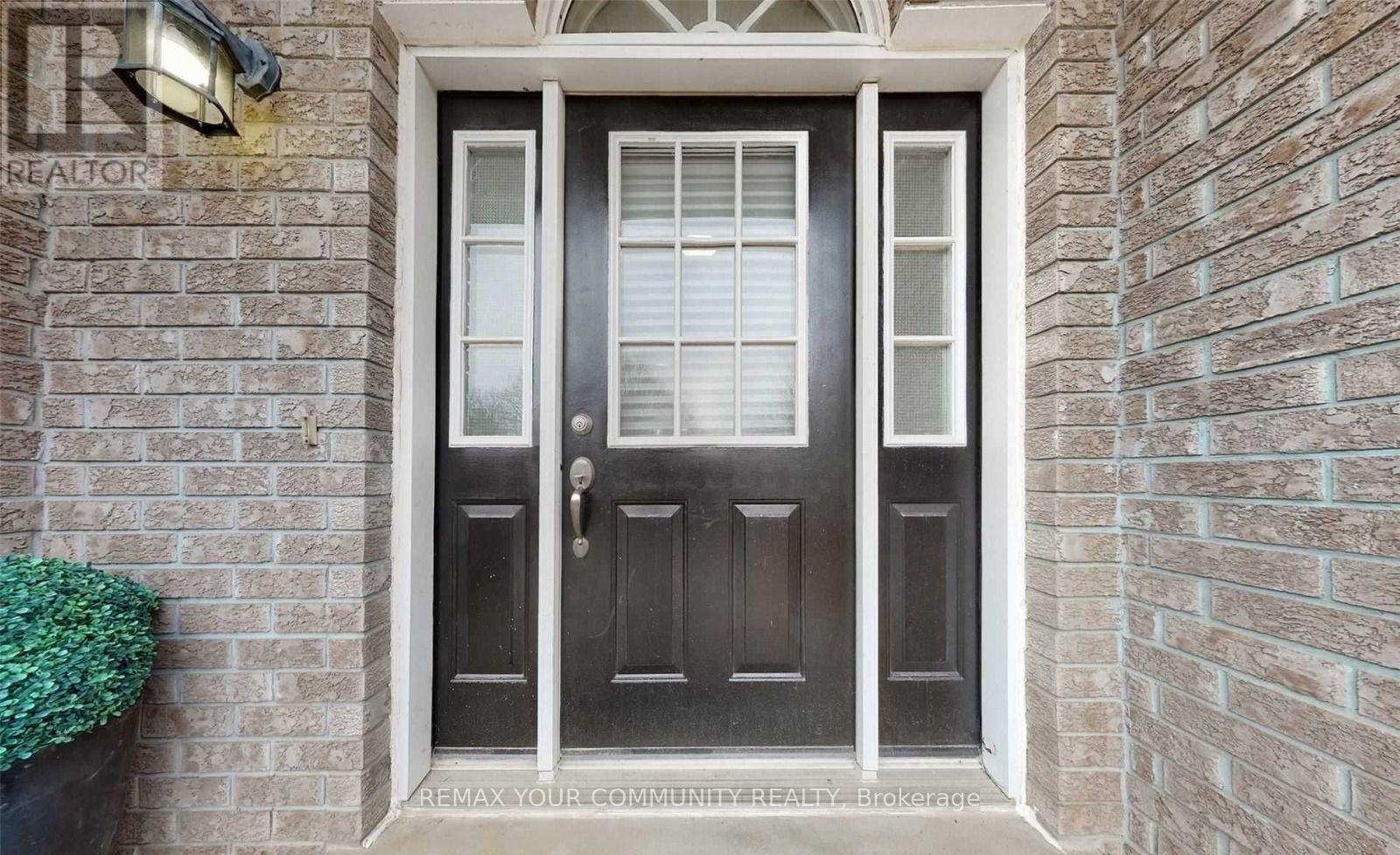 31 - 310 CHRISTOPHER DRIVE — photo 2