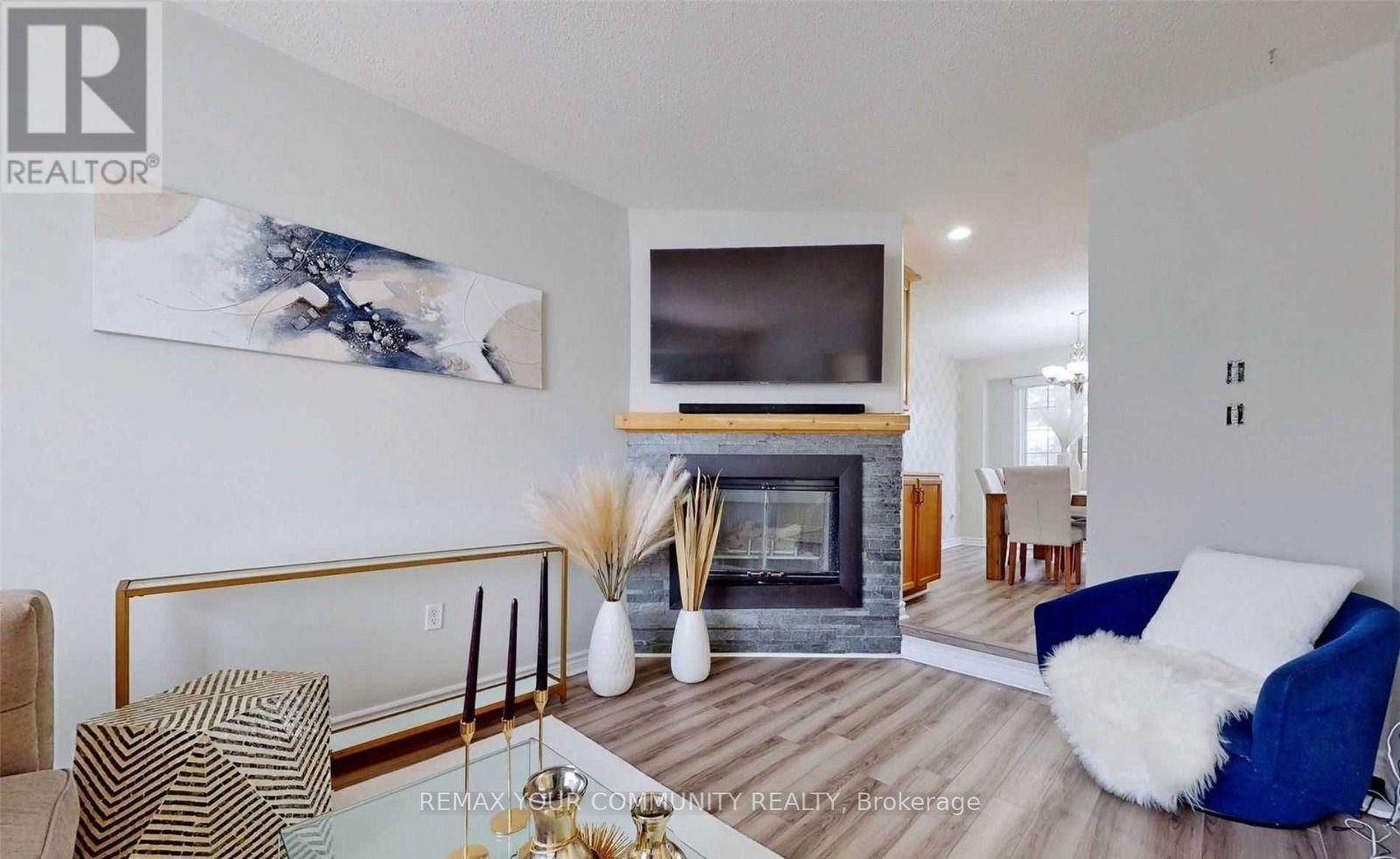 31 - 310 CHRISTOPHER DRIVE — photo 3