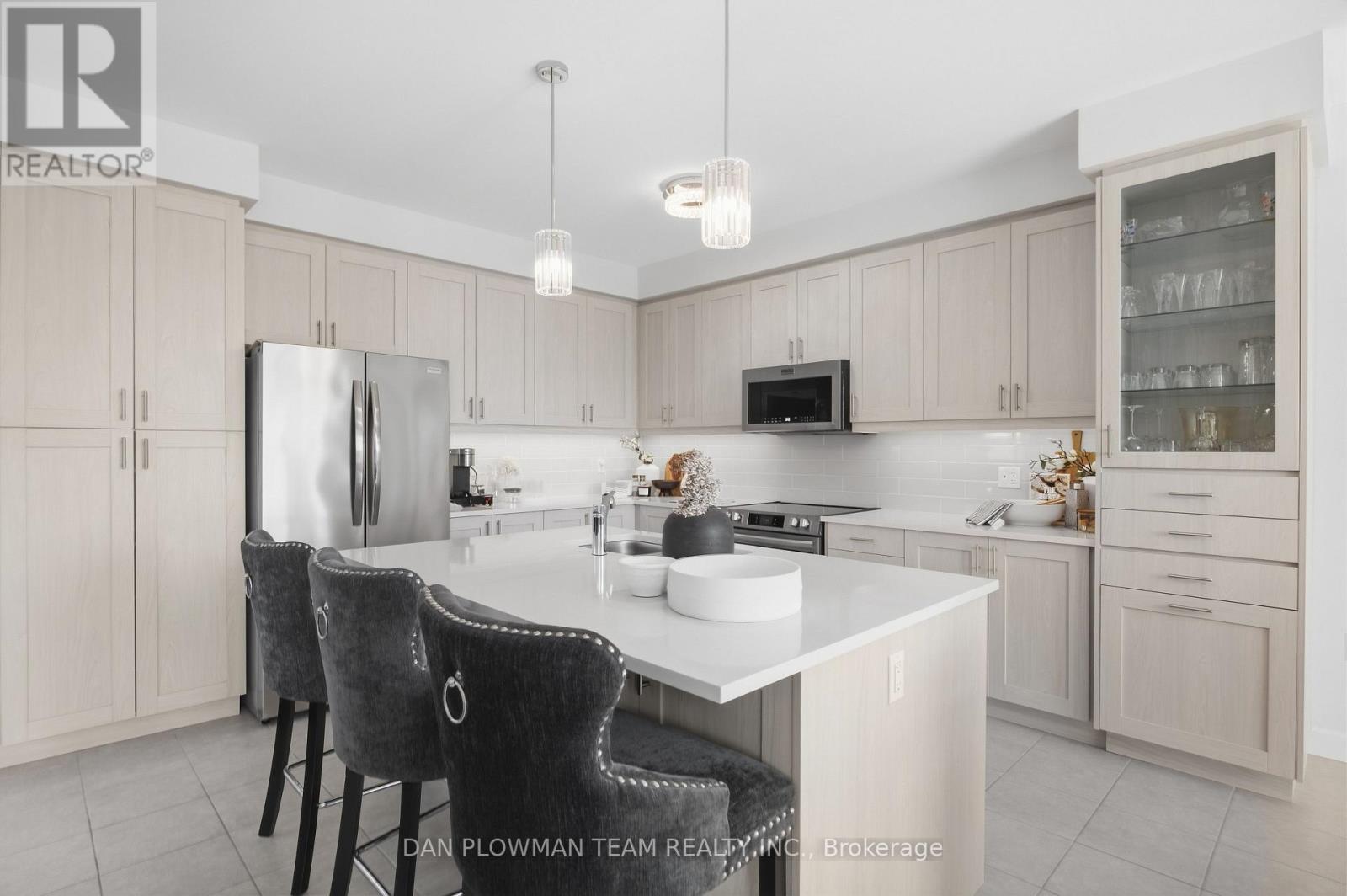 713 LATIMER WAY - 13