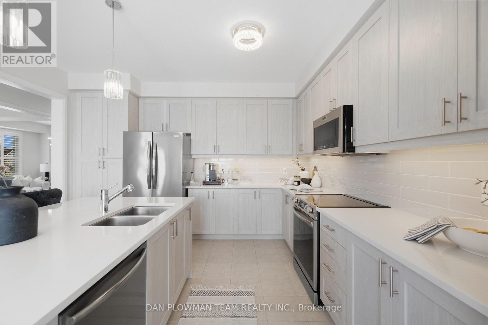 713 LATIMER WAY - Image 15