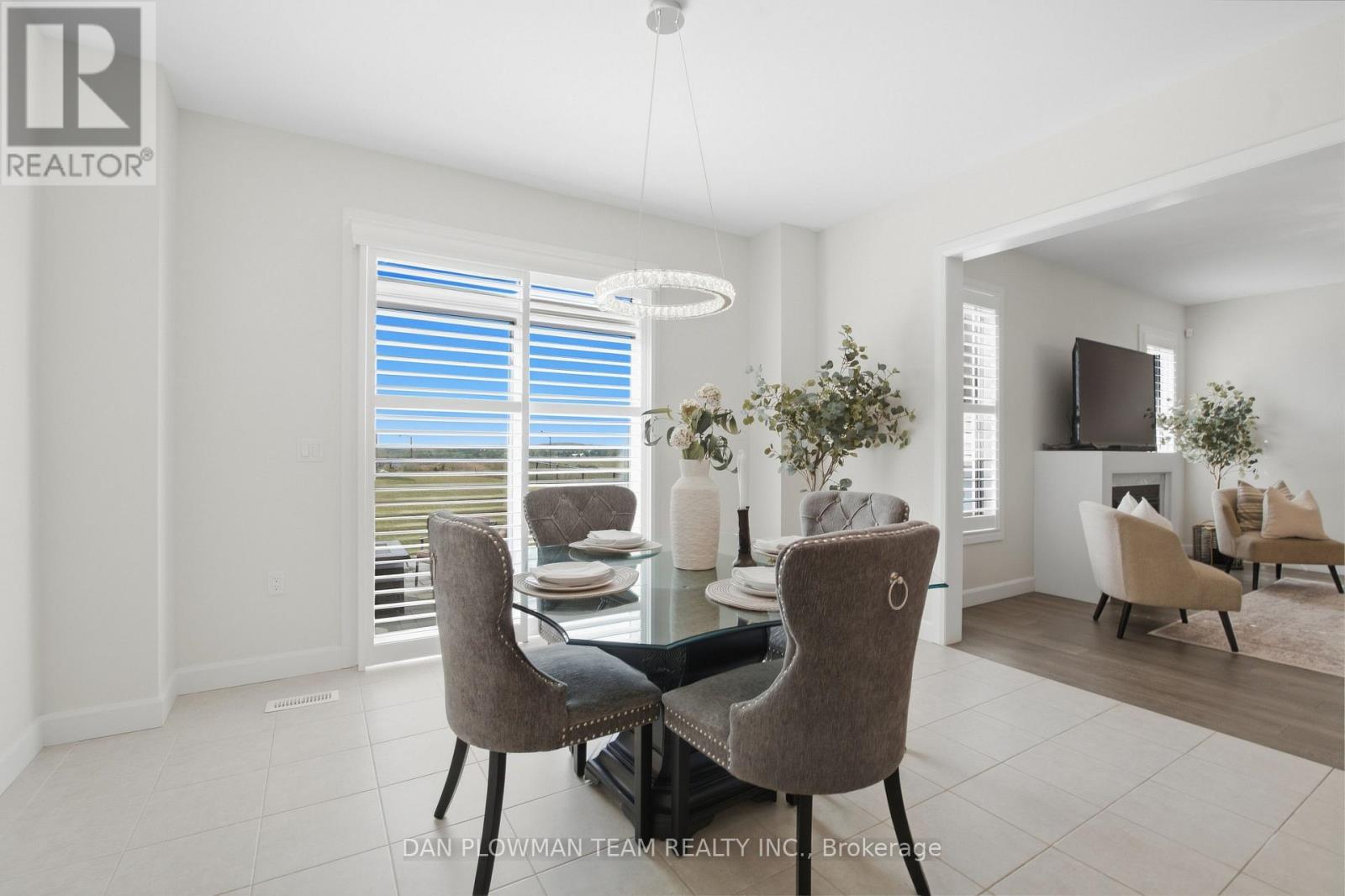 713 LATIMER WAY - Image 18