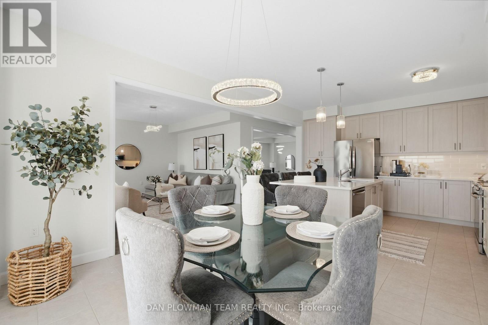 713 LATIMER WAY - Image 19