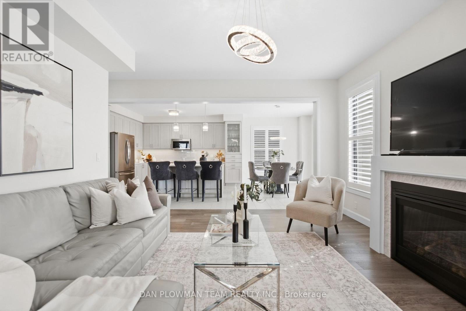 713 LATIMER WAY - Image 23
