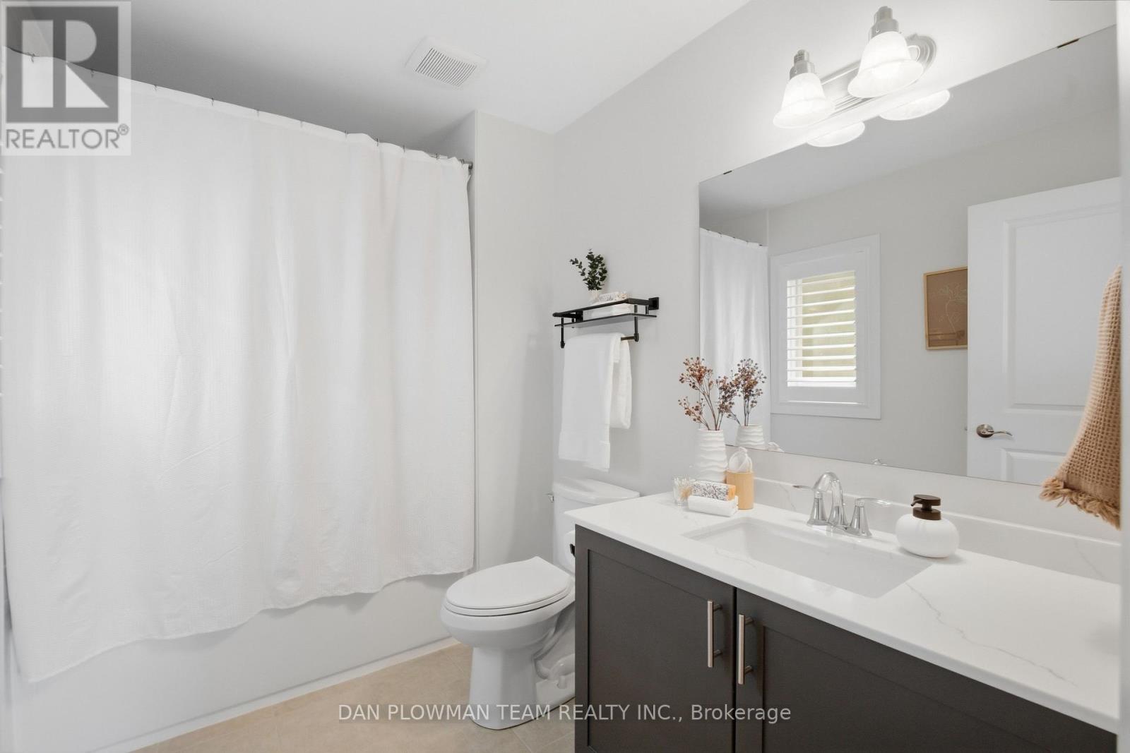 713 LATIMER WAY - Image 33