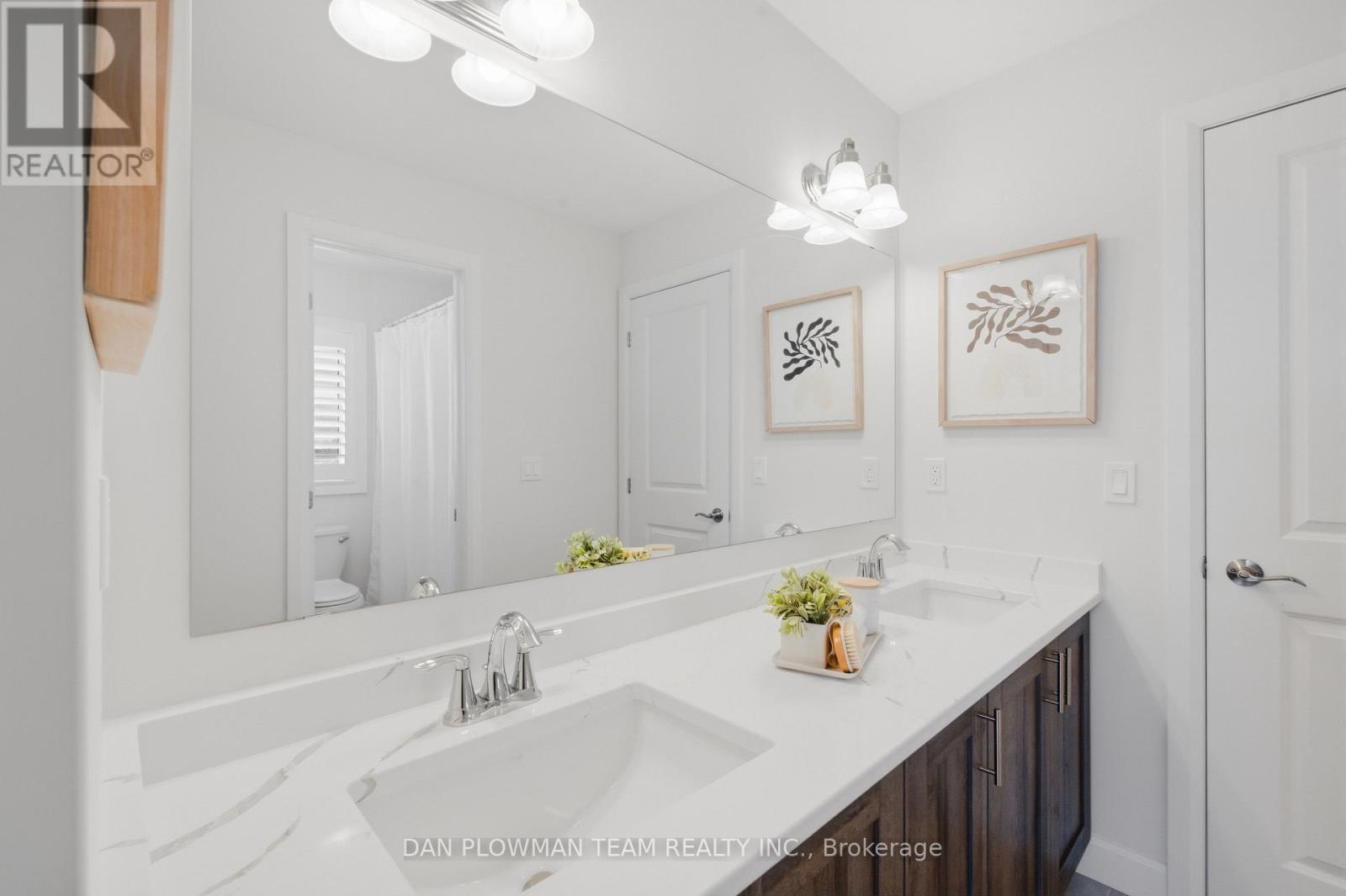713 LATIMER WAY - Image 35