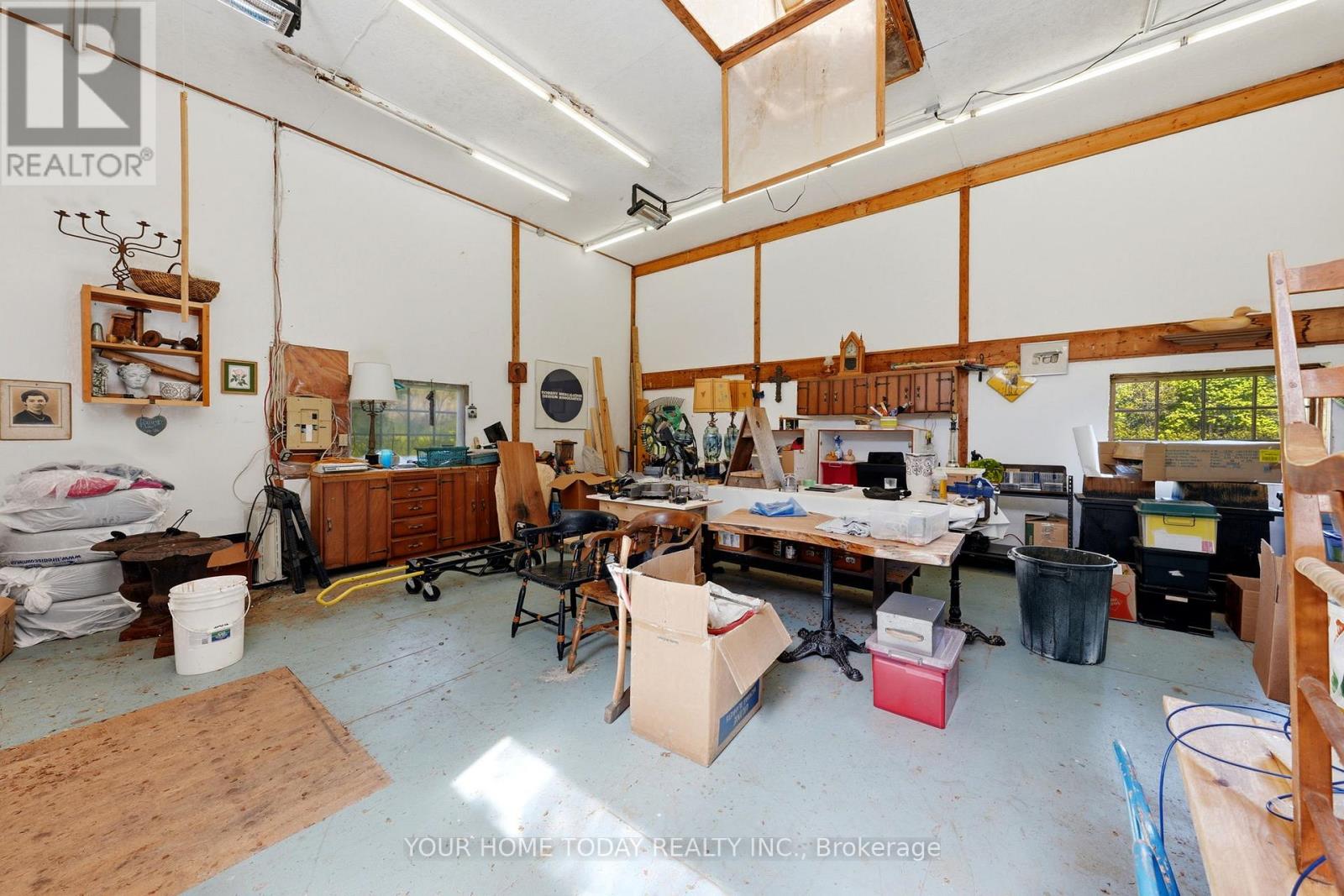 5214 TENTH LINE - Image 43
