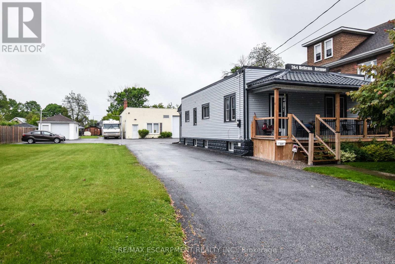 264 HELLEMS AVENUE, Welland (Welland Downtown) — photo 2