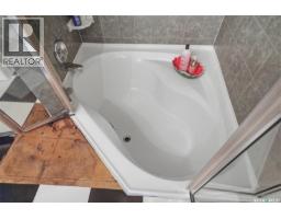 1003 6th Street E, Saskatoon, SK S7H1E1 Photo 33
