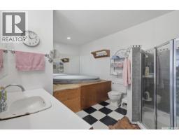 1003 6th Street E, Saskatoon, SK S7H1E1 Photo 31