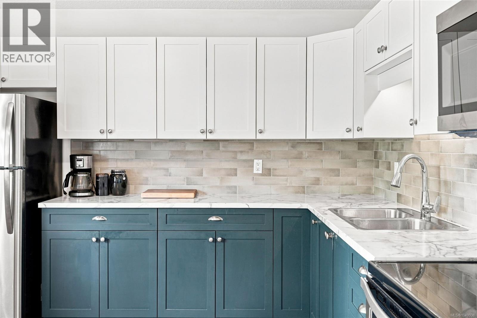 2247 Rosstown Rd - 2