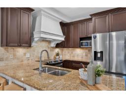 107 19530 65 Avenue, Surrey, BC V4N6M1 Photo 8