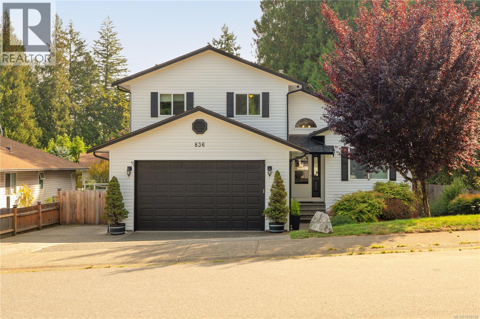 836 Glengarry Cres - 1