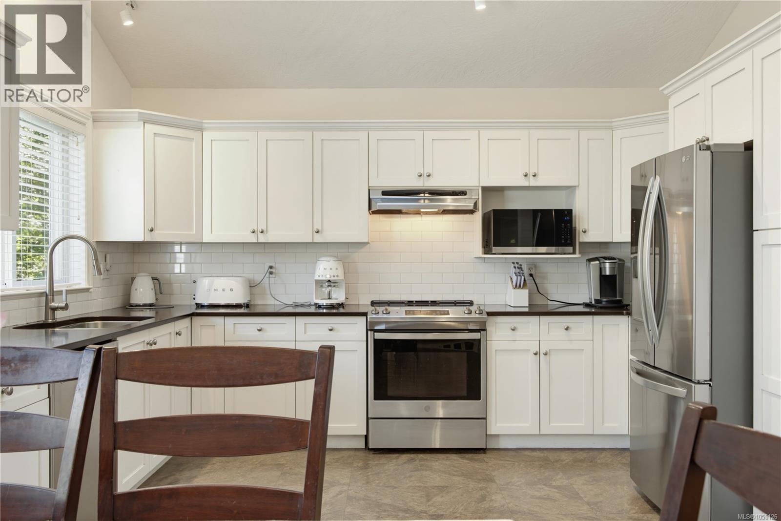 836 Glengarry Cres - 17