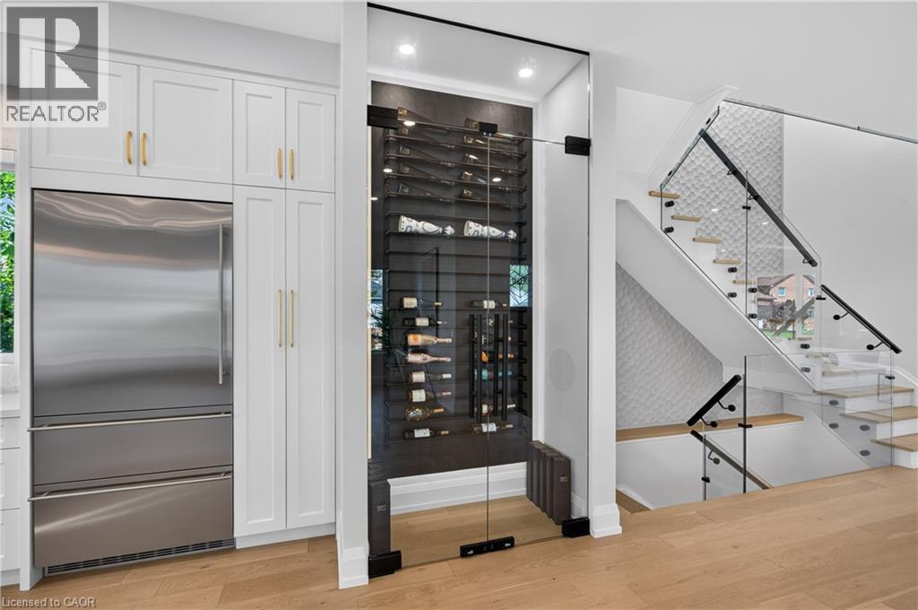 1047 MEREDITH Avenue, Mississauga — photo 11