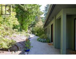 Bathroom - 1682 Charlton Rd, Saanich, BC V9E2C9 Photo 11