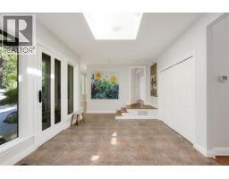 Living room - 1682 Charlton Rd, Saanich, BC V9E2C9 Photo 15