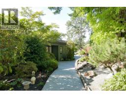 Office - 1682 Charlton Rd, Saanich, BC V9E2C9 Photo 13