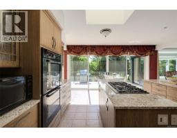 1682 Charlton Rd, Saanich, BC V9E2C9 Photo 36