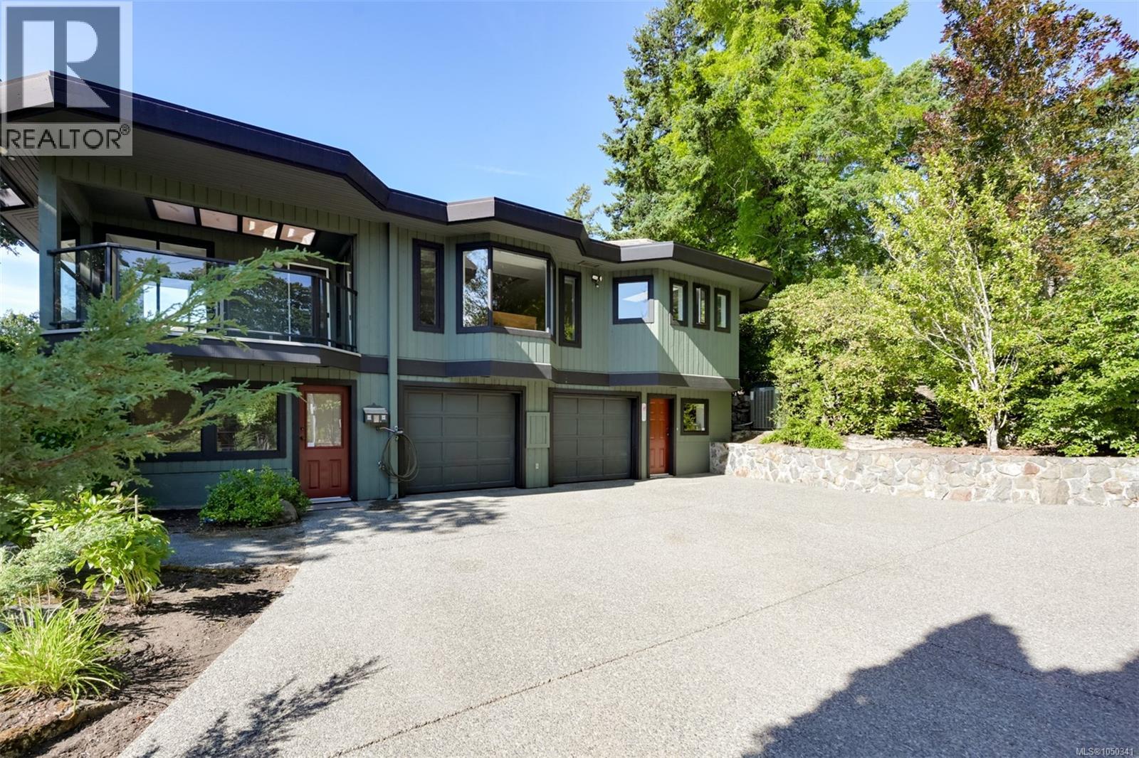  1682 Charlton Road, Saanich