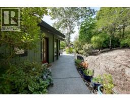 Primary Bedroom - 1682 Charlton Rd, Saanich, BC V9E2C9 Photo 12