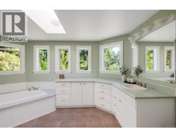 1682 Charlton Rd, Saanich, BC V9E2C9 Photo 60