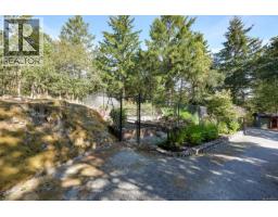 1682 Charlton Rd, Saanich, BC V9E2C9 Photo 79