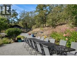 1682 Charlton Rd, Saanich, BC V9E2C9 Photo 68