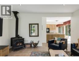 1682 Charlton Rd, Saanich, BC V9E2C9 Photo 64